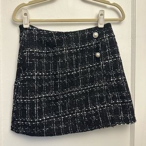 Tweed black and white mini skirt
